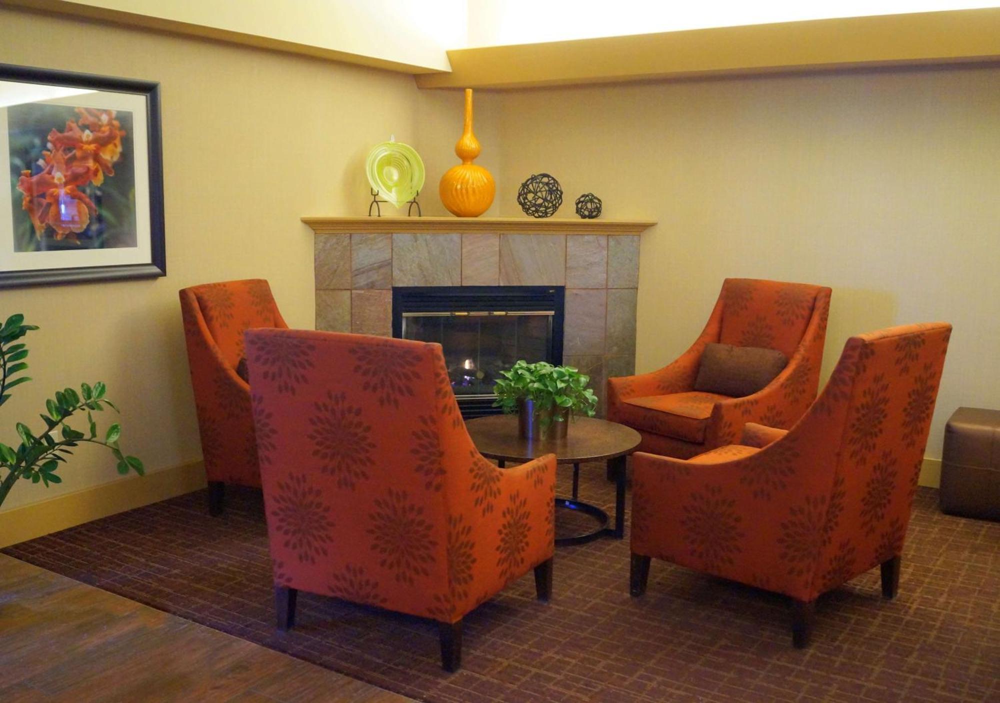 Hampton Inn Altoona Buitenkant foto