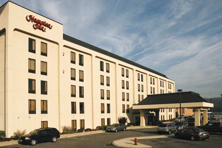Hampton Inn Altoona Buitenkant foto